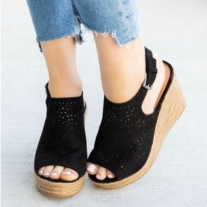 New black wedges